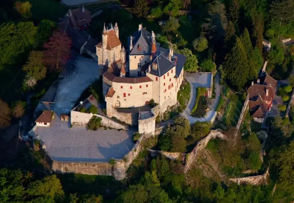 Château de Menthon-Saint-Bernard à Menthon-Saint-Bernard